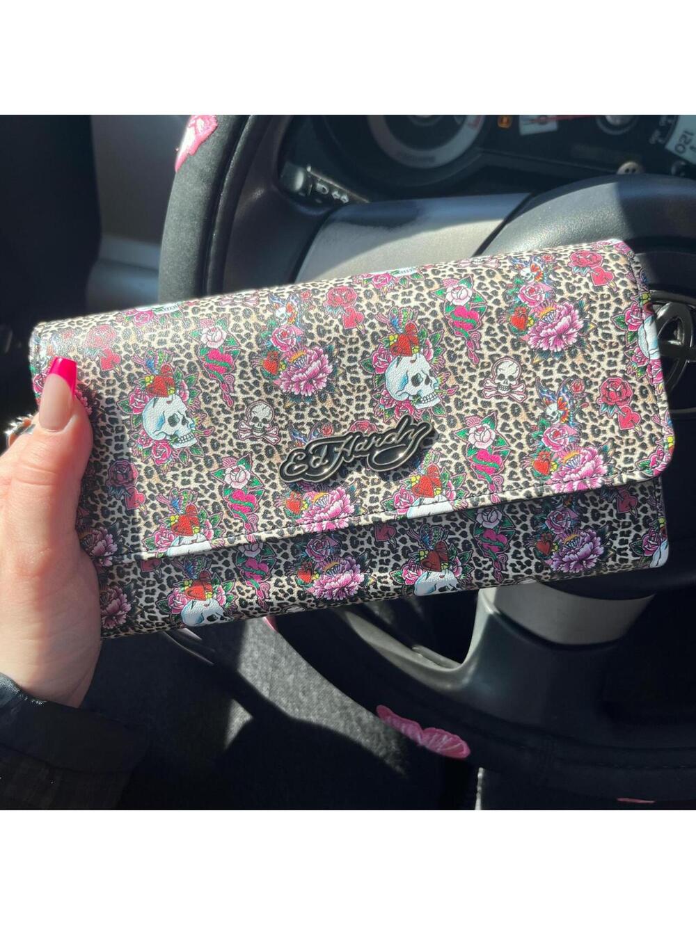 Ed Hardy Women's Multi and Pink Wallet-purs - Picture 2 of 6